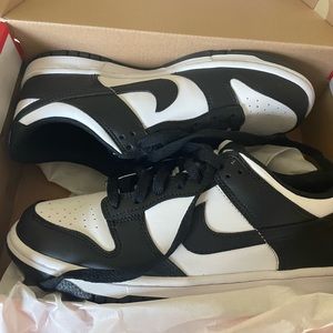 Black and white Nike pandas. Nike dunk low. Boys size 6.5/women’s 8. new in box